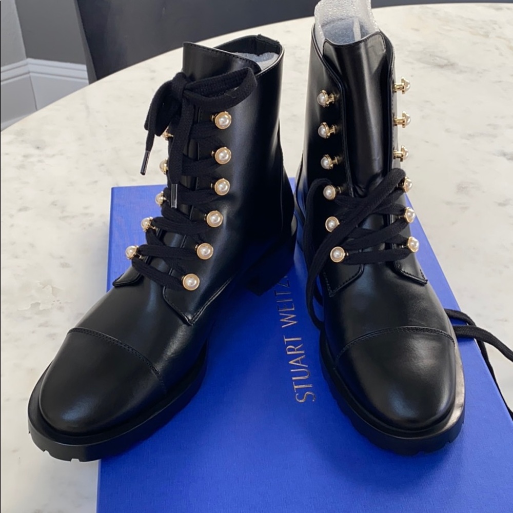STUART WEITZMAN WOMEN’S LEATHER BOOTS